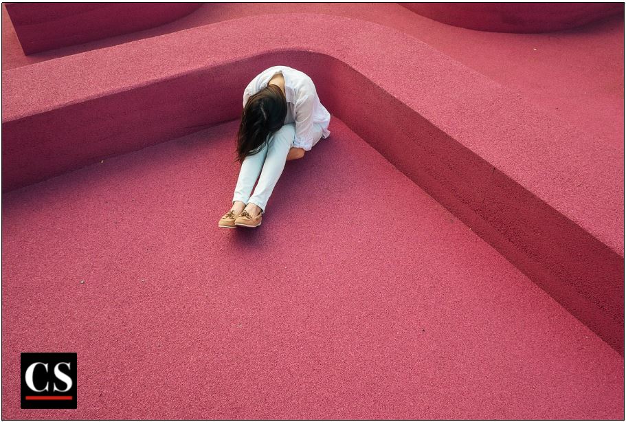 despair, ordeal, sad, depressed, girl, oikophobia