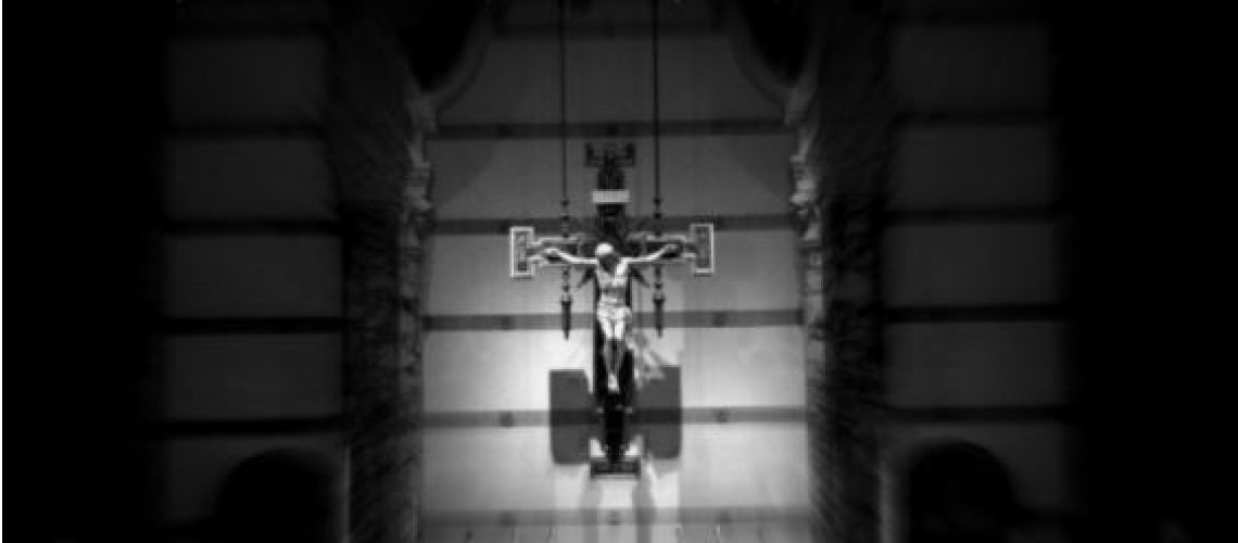 CS bw crucifix2