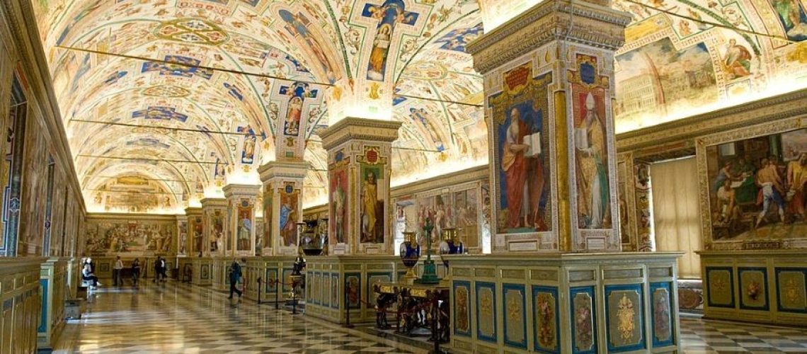 The_Sistine_Hall_of_the_Vatican_Library_(2994335291)