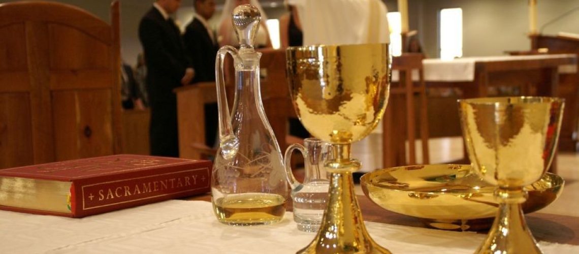 sacrament-338987_1280